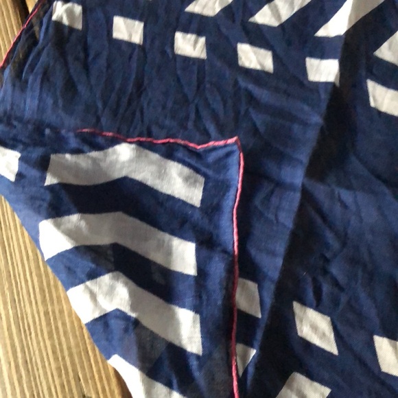 Givenchy Vintage Linen Scarf - Picture 4 of 7